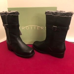 Trotters ladies boots size 6 in black